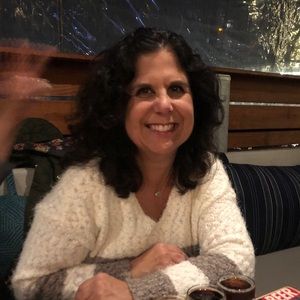 Meet your Posher, Yvette